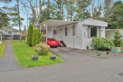 Front Yard Photo of 320 1840 160 Street, Surrey, BC