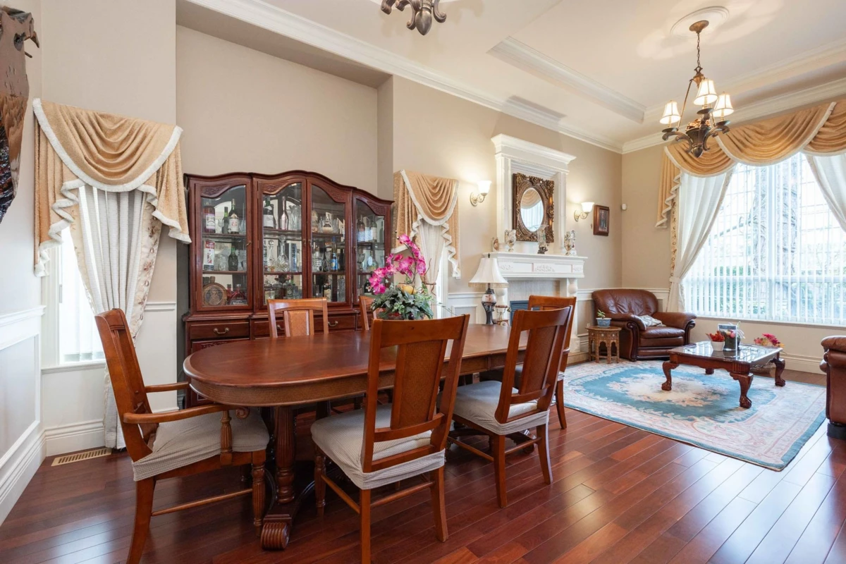 Dining Area Photo of 16371 108 Avenue, Surrey, BC