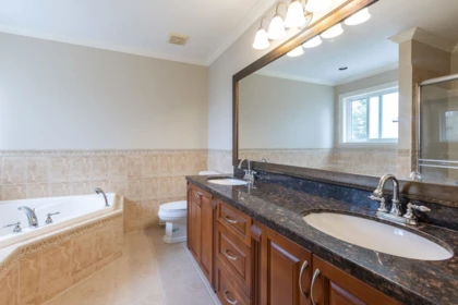 Mudroom Photo of 16371 108 Avenue, Surrey, BC