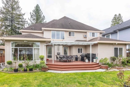 Swimming Pool Photo of 16371 108 Avenue, Surrey, BC