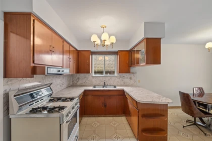 Office / Den Photo of 2663 Dundas Street, Vancouver, BC