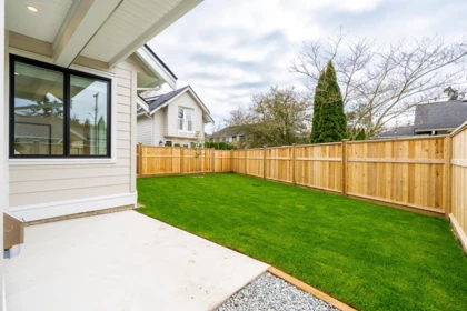 Garden / Landscaping Photo of 1 5411 Crescent Drive, Delta, BC