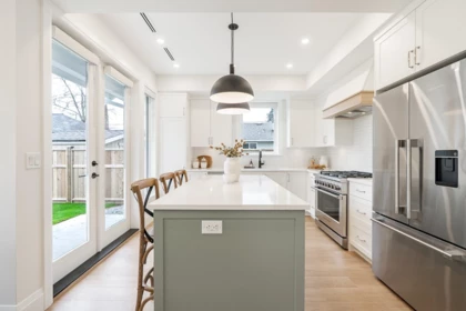 Kitchen Photo of 1 5411 Crescent Drive, Delta, BC