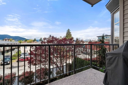 Guest Bathroom Photo of 207 45893 Chesterfield Avenue, Chilliwack, BC