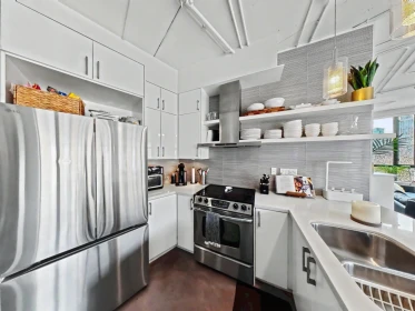Kitchen Photo of 501 28 Powell Street, Vancouver, BC