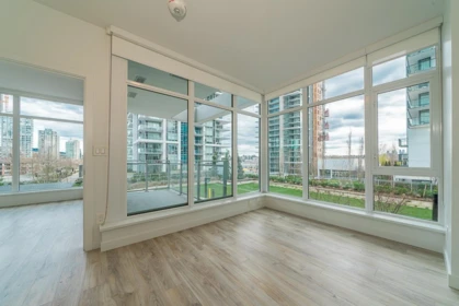 Kitchen Island Photo of 301 2288 Alpha Avenue, Burnaby, BC