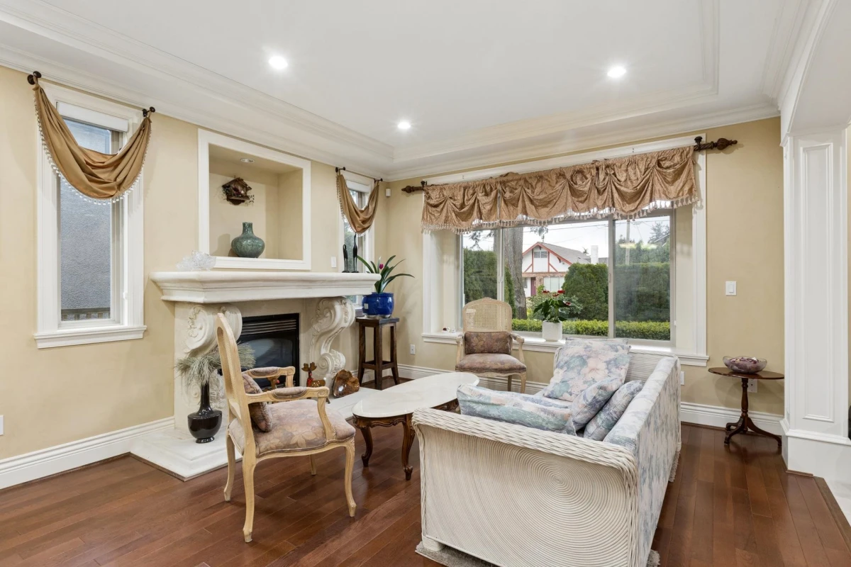 Family Room Photo of 418 E 13th Street, North Vancouver, BC