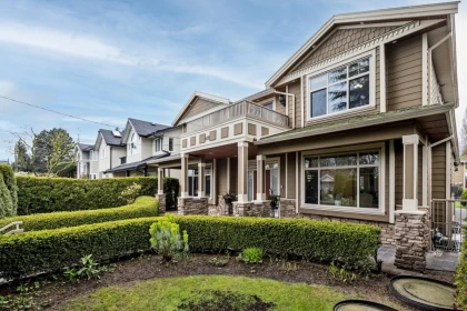 Community Amenities Photo (Clubhouse) of 418 E 13th Street, North Vancouver, BC