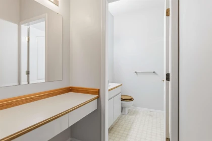 Walk-In Closet Photo of 112 46385 First Avenue, Chilliwack, BC