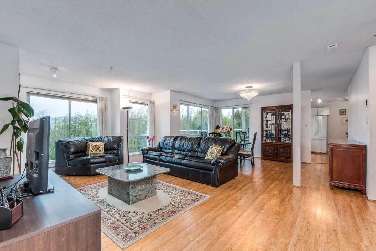 Dining Area Photo of 1143 O'flaherty Gate, Port Coquitlam, BC