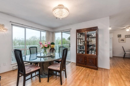 Breakfast Nook Photo of 1143 O'flaherty Gate, Port Coquitlam, BC