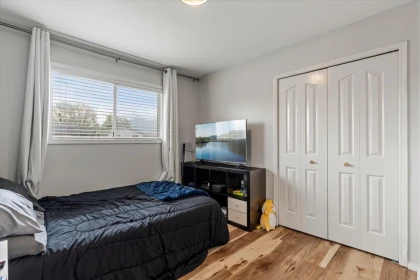 Hallway Photo of 6531 Wiltshire Street, Chilliwack, BC
