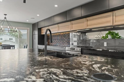 Kitchen Island Photo of 6531 Wiltshire Street, Chilliwack, BC