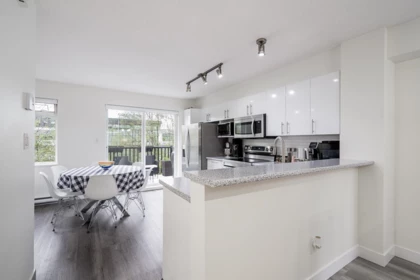 Kitchen Island Photo of 34 15155 62a Avenue, Surrey, BC