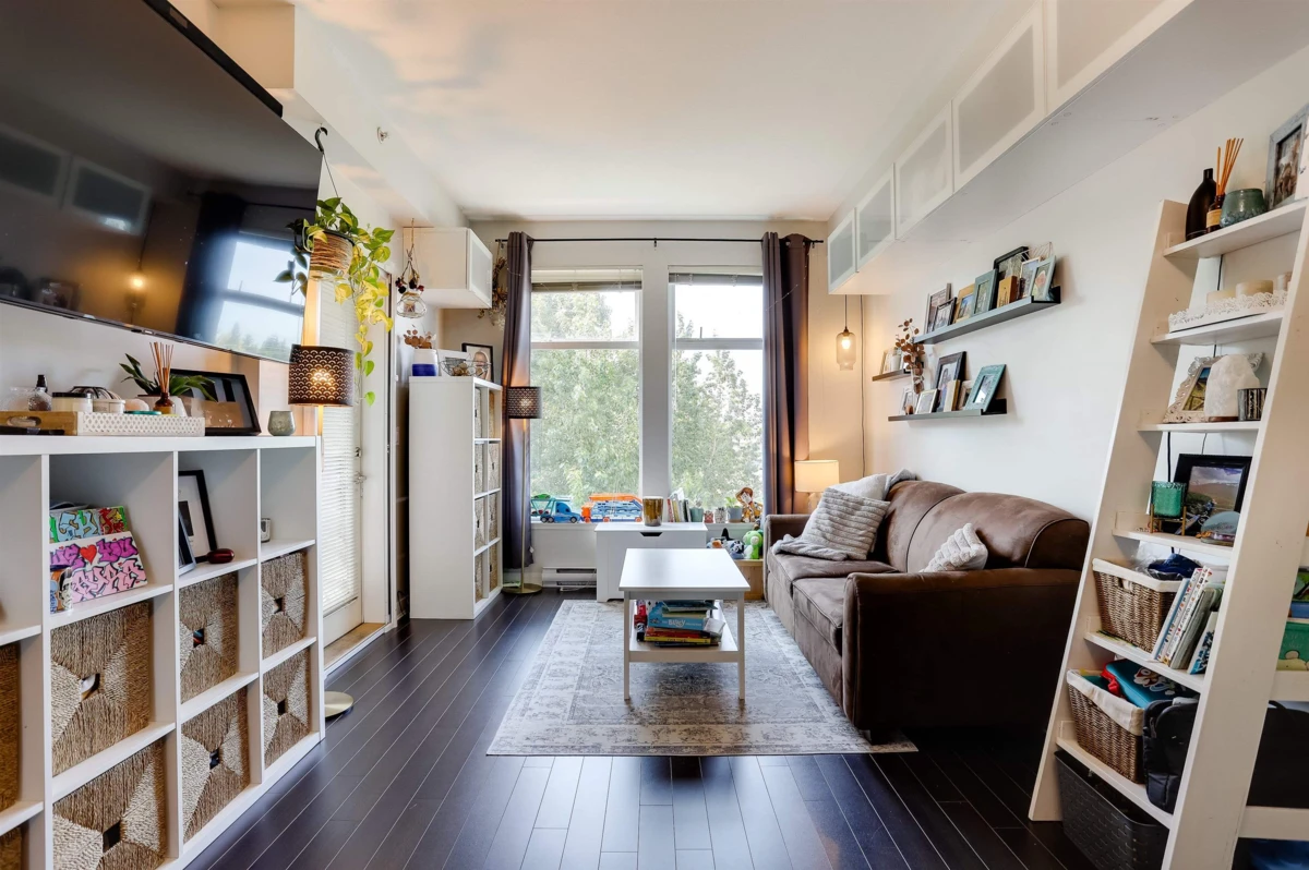 Family Room Photo of 457 6758 188 Street, Surrey, BC
