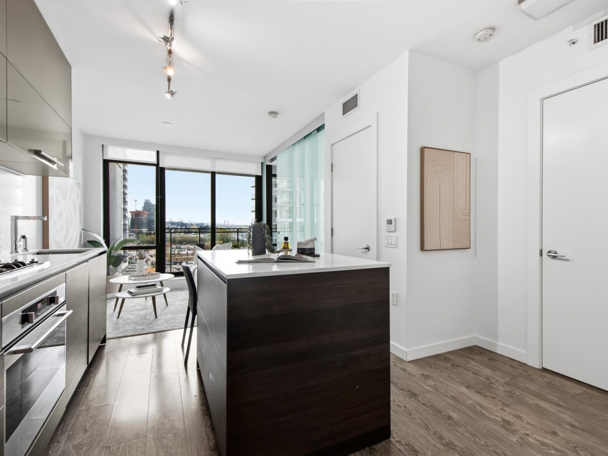 Dining Area Photo of 1002 2378 Alpha Avenue, Burnaby, BC