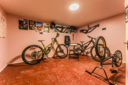 Garage Interior Photo of 46220 Maple Avenue, Chilliwack, BC