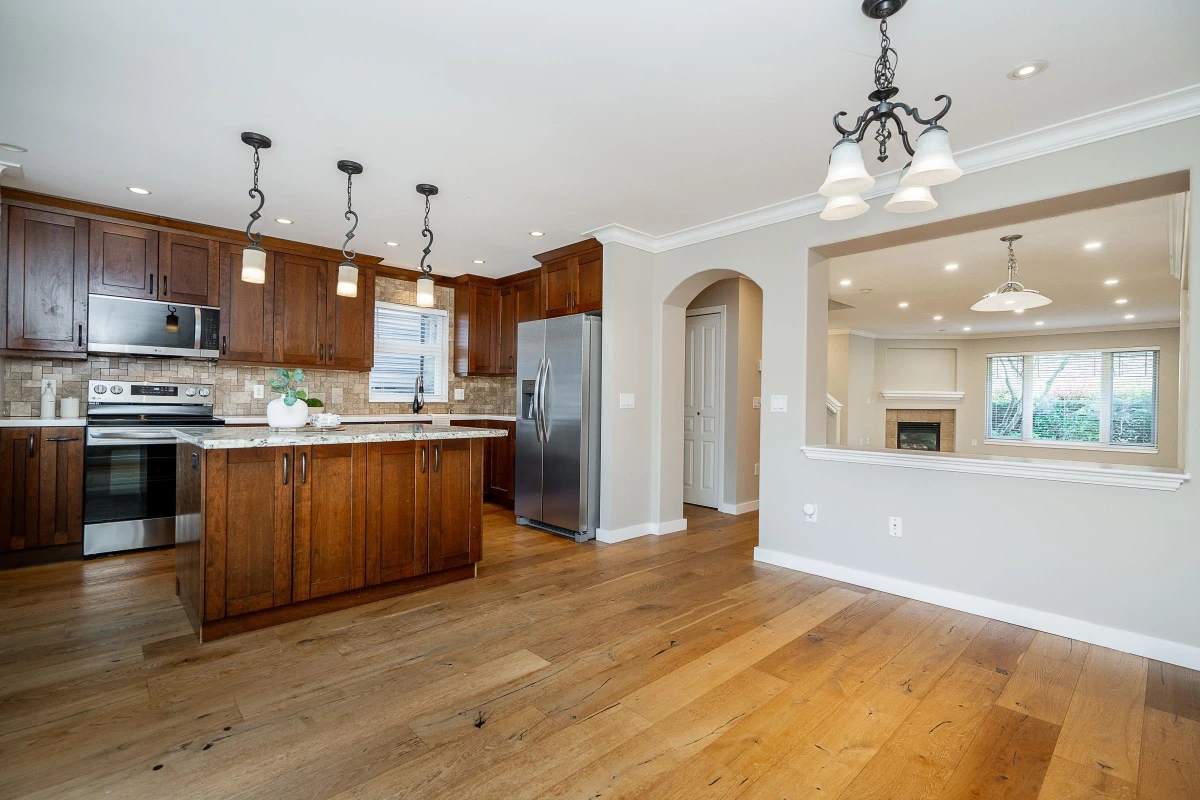 Family Room Photo of 5 2351 Parkway Boulevard, Coquitlam, BC