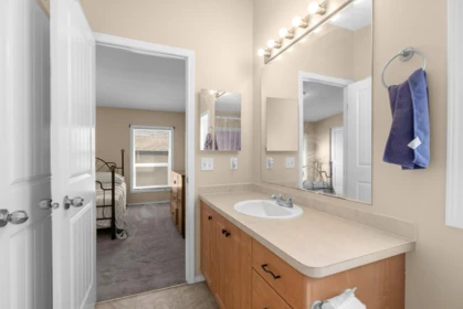 Guest Bathroom Photo of 37 6035 Vedder Road, Chilliwack, BC