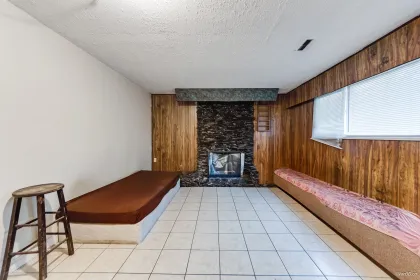 Basement Recreation Room Photo of 12513 91 Avenue, Surrey, BC