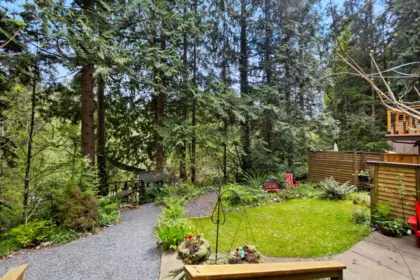 Hallway Photo of 24400 130 Avenue, Maple Ridge, BC