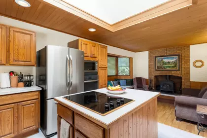 Kitchen Island Photo of 24400 130 Avenue, Maple Ridge, BC