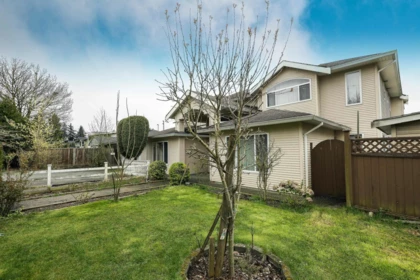14076 72 Avenue, Surrey, BC, Surrey — Single Family Residence for sale