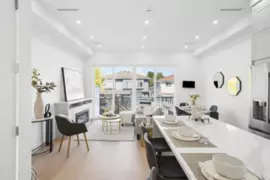 2 1005 E 55th Avenue, Vancouver, BC