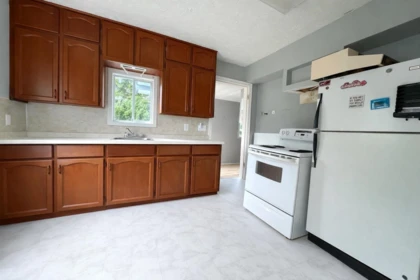 9405 Broadway Street, Chilliwack, BC, Chilliwack — Single Family Residence for sale