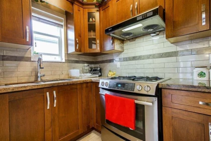 Guest Bathroom Photo of 7532 144a Street, Surrey, BC