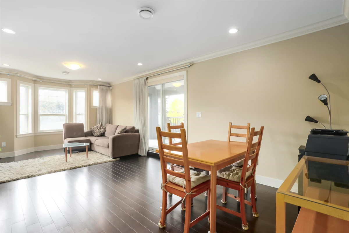 Dining Area Photo of 213 Hume Street, New Westminster, BC