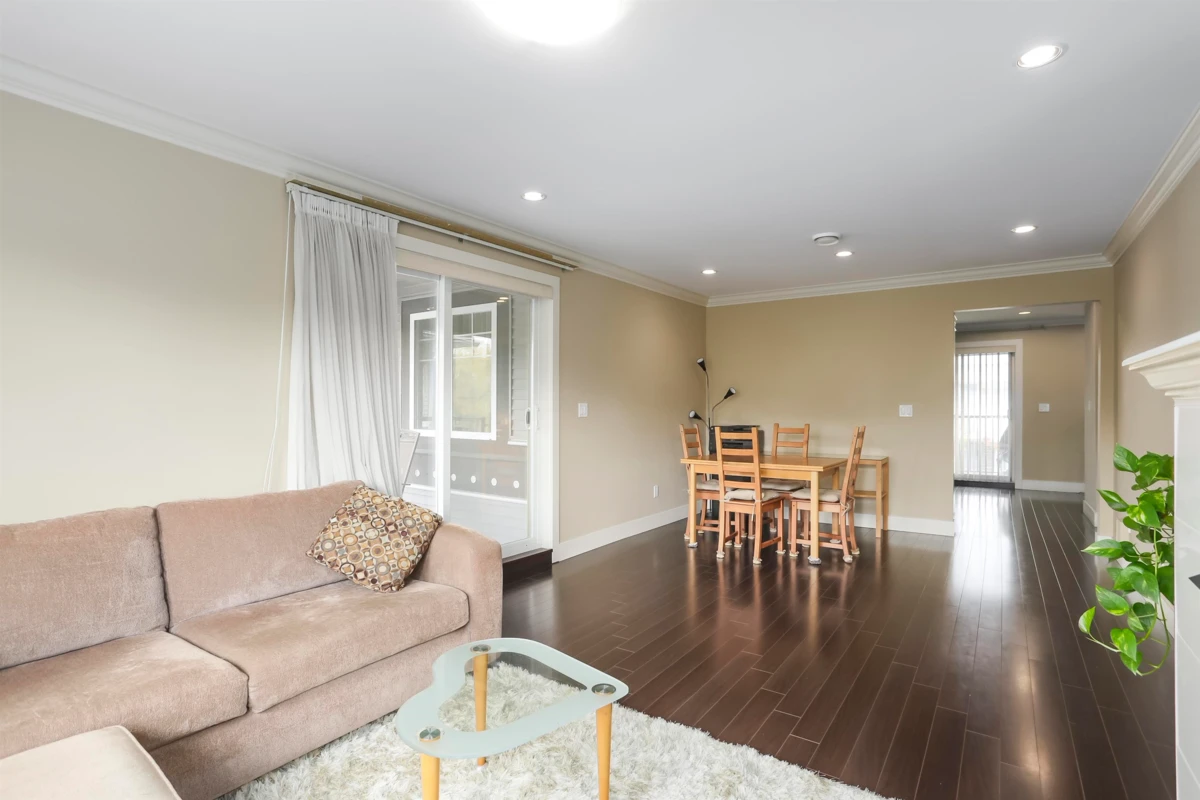 Family Room Photo of 213 Hume Street, New Westminster, BC