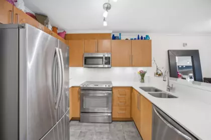 154 1100 E 29th Street, North Vancouver, BC, North Vancouver — Apartment/Condo for sale