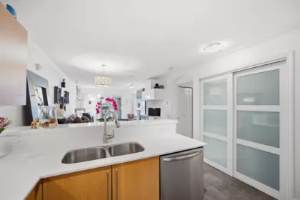 154 1100 E 29th Street, North Vancouver, BC, North Vancouver — Apartment/Condo for sale