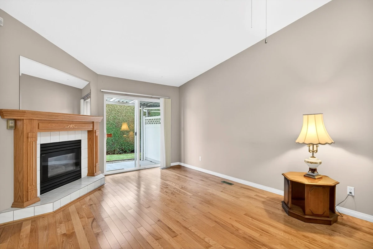 Living Room Photo of 39 23580 Dewdney Trunk Road, Maple Ridge, BC