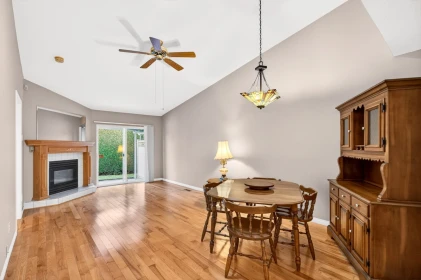 Breakfast Nook Photo of 39 23580 Dewdney Trunk Road, Maple Ridge, BC