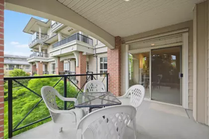 Breakfast Nook Photo of 203 15357 17a Avenue, Surrey, BC