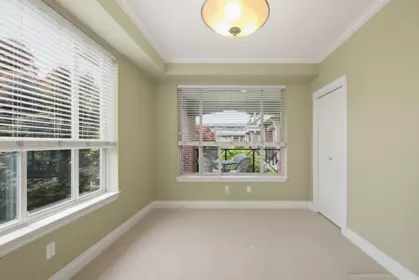 Entry Foyer Photo of 203 15357 17a Avenue, Surrey, BC