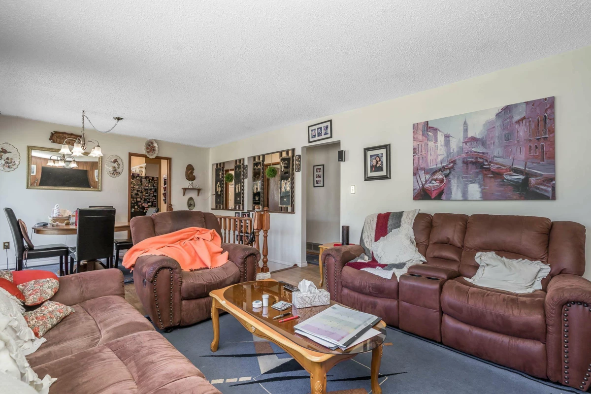 Family Room Photo of 13282 97 Avenue, Surrey, BC