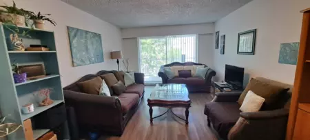 Kitchen Photo of 305 32870 George Ferguson Way, Abbotsford, BC
