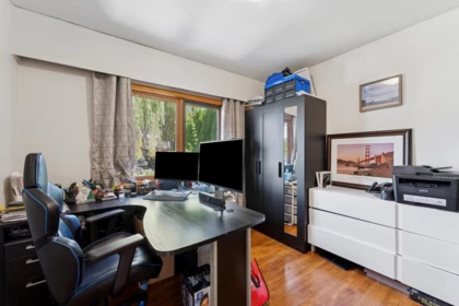 Bedroom 3 Photo of 430 W Kings Road, North Vancouver, BC