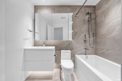 Primary Bathroom Photo of 439 6500 Minoru Boulevard, Richmond, BC