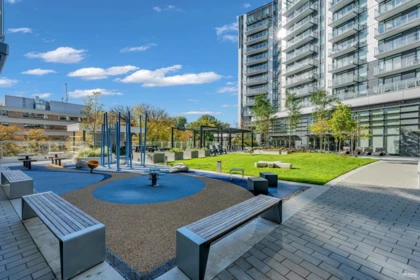Swimming Pool Photo of 439 6500 Minoru Boulevard, Richmond, BC