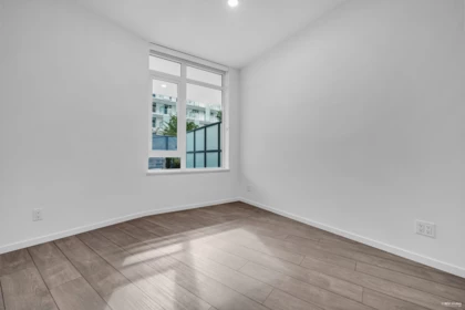 Walk-In Closet Photo of 439 6500 Minoru Boulevard, Richmond, BC