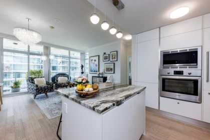 303 185 Victory Ship Way, North Vancouver, BC, North Vancouver — Apartment/Condo for sale