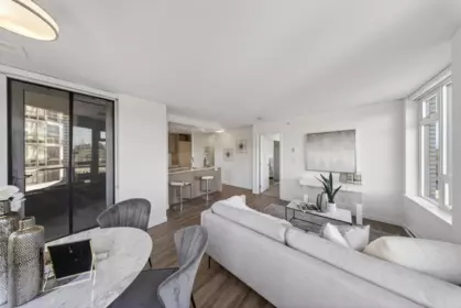 713 5470 Ormidale Street, Vancouver, BC, Vancouver — Apartment/Condo for sale