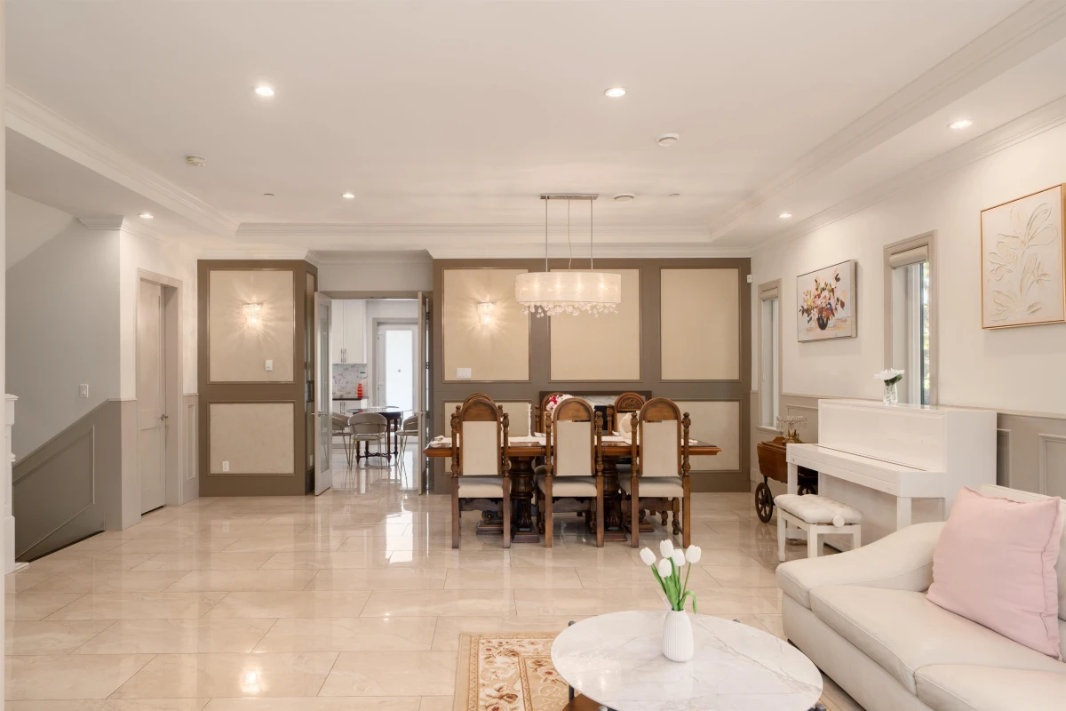 Dining Area Photo of 4103 W 11th Avenue, Vancouver, BC