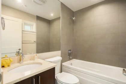 Hallway Photo of 4103 W 11th Avenue, Vancouver, BC