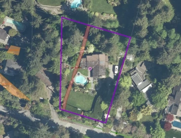 Front Yard Photo of 3091 Mathers Avenue, West Vancouver, BC