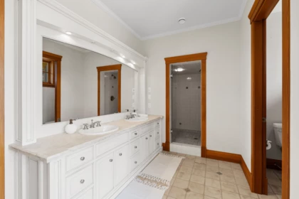 Primary Bedroom Photo of 3091 Mathers Avenue, West Vancouver, BC